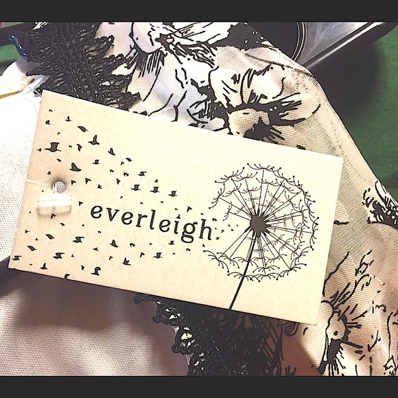 👗 NWT Medium Everleigh 👗 - Picture 4 of 4